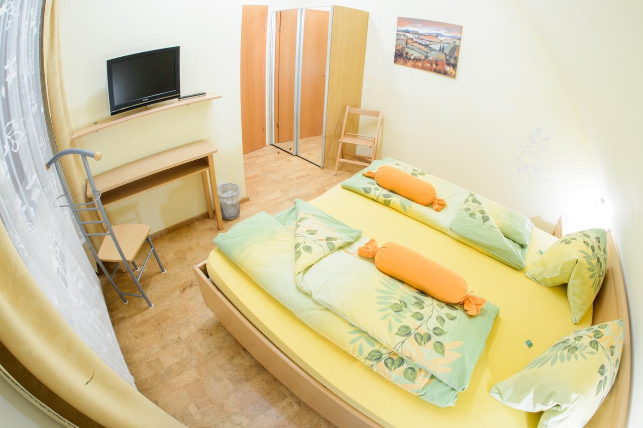 Gaestehaus Haiminger Ehemalig Schmelz Weissenkirchen in der Wachau Luaran gambar
